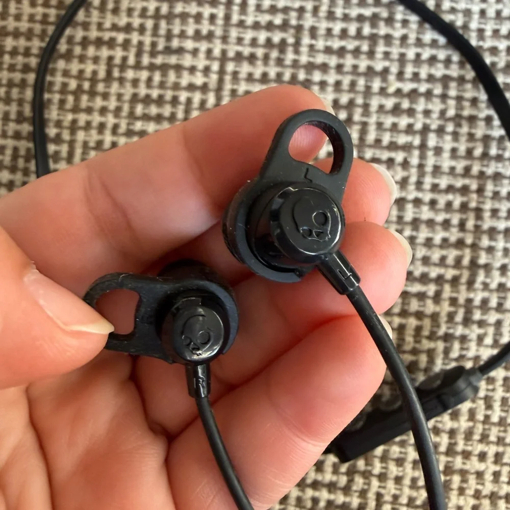 Skullcandy Jib+ Bluetooth Wireless Earbud Headphones, Excellent Condition
